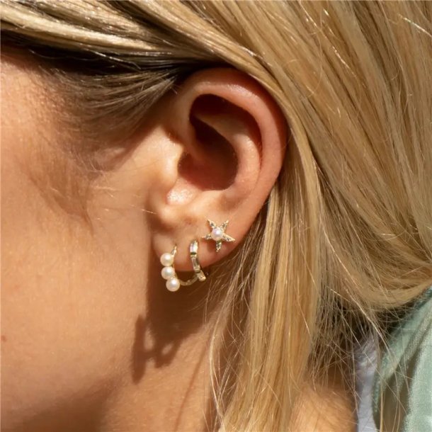 Donnatella reringe forgyldt med perler