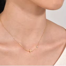 Halskde kors vandfast forgyldt stl 163011