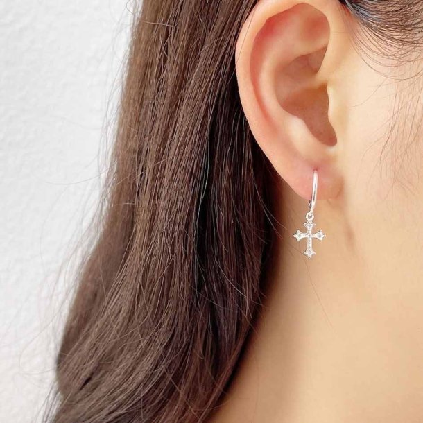 Donnatella - reringe slv med kors