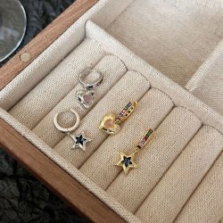 Donnatella reringe slv med  stjerne og rainbow sten