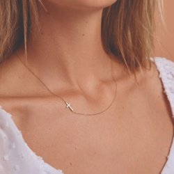 Melfia halskde 14 karat guld med kors 2332 111F