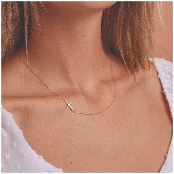 Melfia halskde 14 karat guld med kors 2332 111F